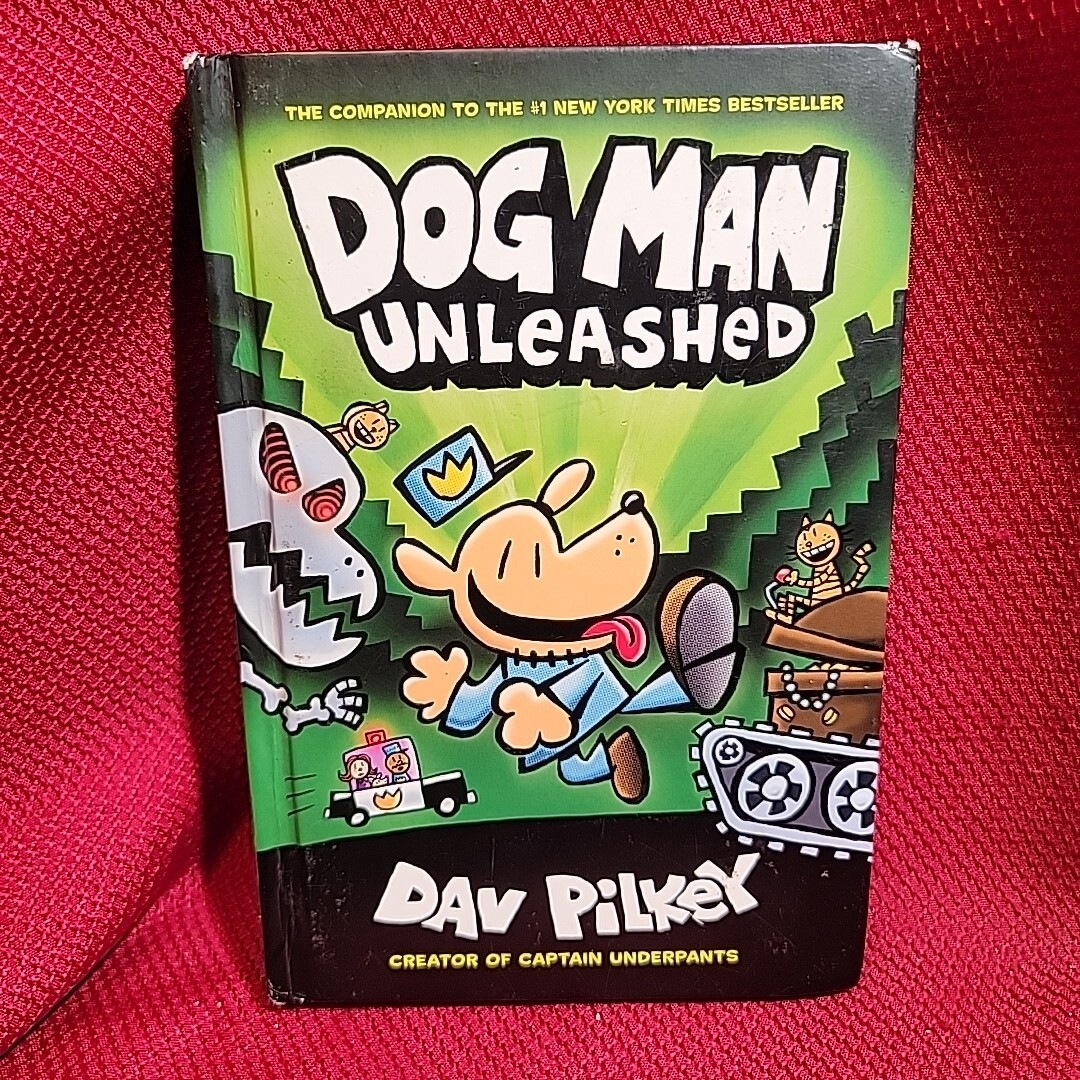 DOG MAN UNLEASHED Color Graphic Novel 2 Pilkey HardCover Book HC Comic Reader