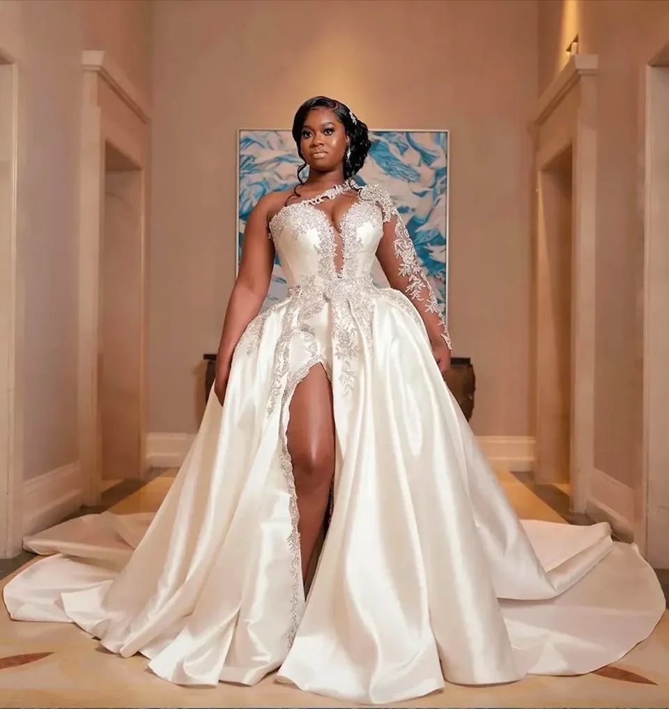 Elegant Ivory A Line Wedding Dress Floor Length Satin Bridal Gown With Appliqu Beaded Details And Optional Long Sleeves
