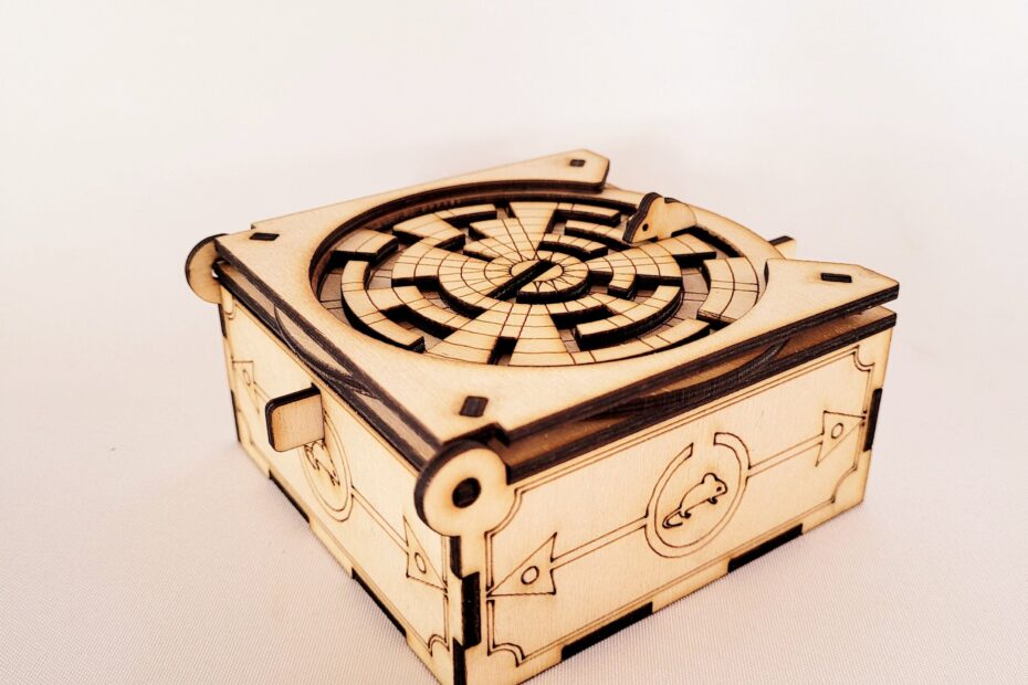 Mouse Maze Puzzle Box Plans SVG DXF PDF Laser Cutting Files